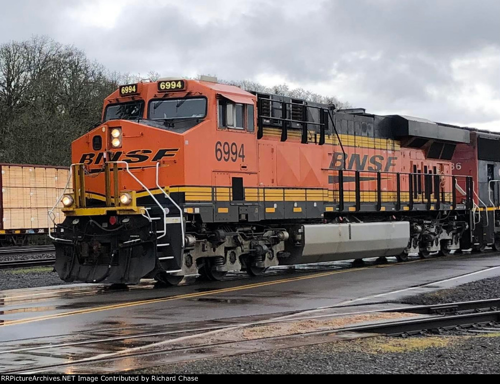 BNSF 6994